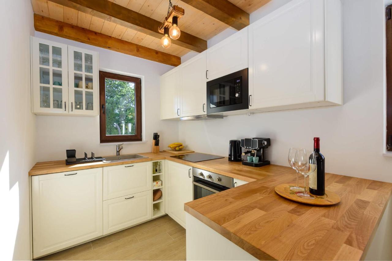 Villa David - Luxurious Secluded Villa With A Heated Pool Butkovići 外观 照片